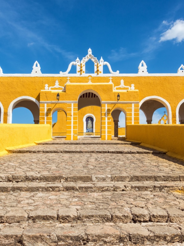 imagen representativa e la introduccion a México,mostrando su diversidad cultural geografica y arquitectonica