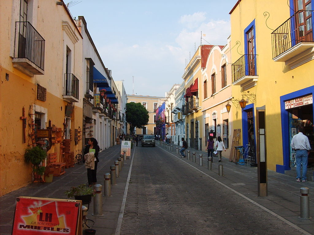 callejon de los sapos callejon de los sapos en puebla de zaragoza