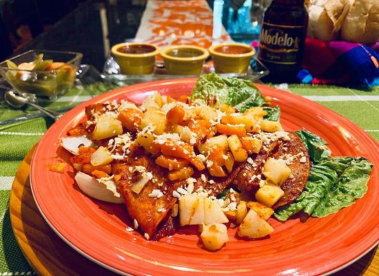 enchiladas morelianas plato tipico de las gastronomia del estado de michoacan
