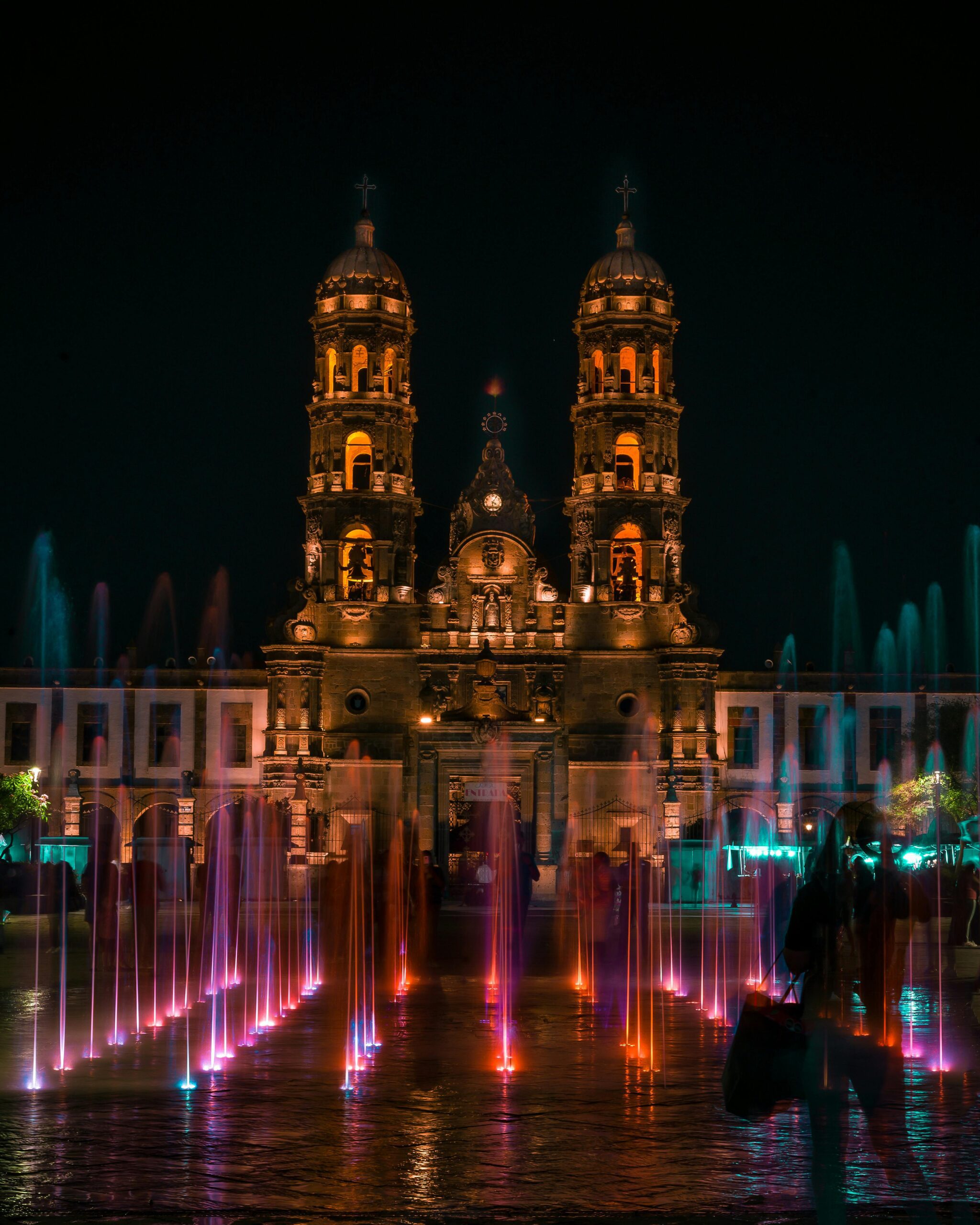 BASÍLICA DE ZAPOPAN FACHADA DE LA BASILICA DE NUESTRA SEÑORA DE ZAPOPAN
