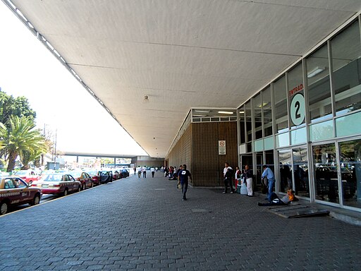 tapo terminal de autobuses de oriente