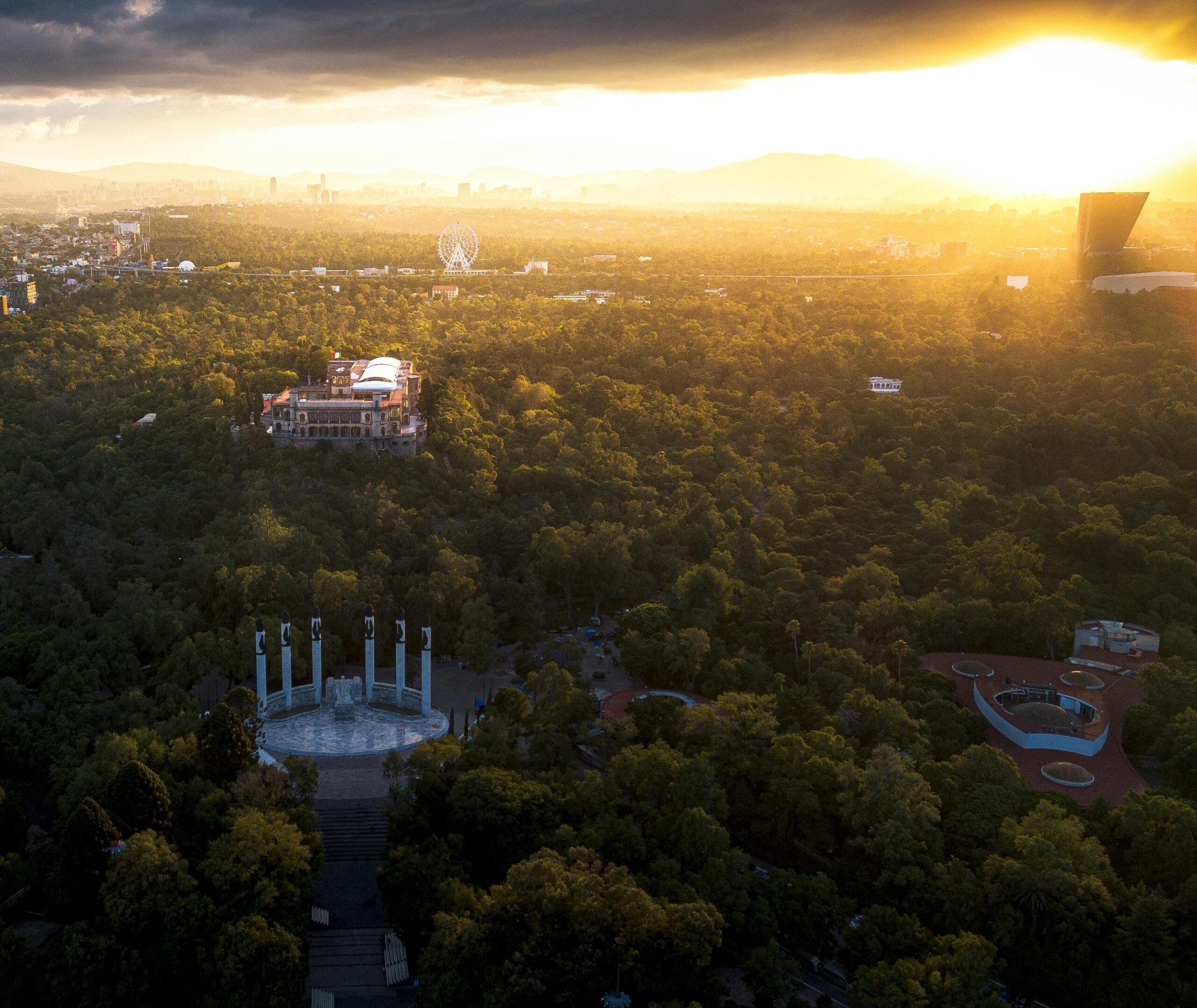 BOSQUE DE CHAPULTEPEC EN CIUDAD DE MEXICO