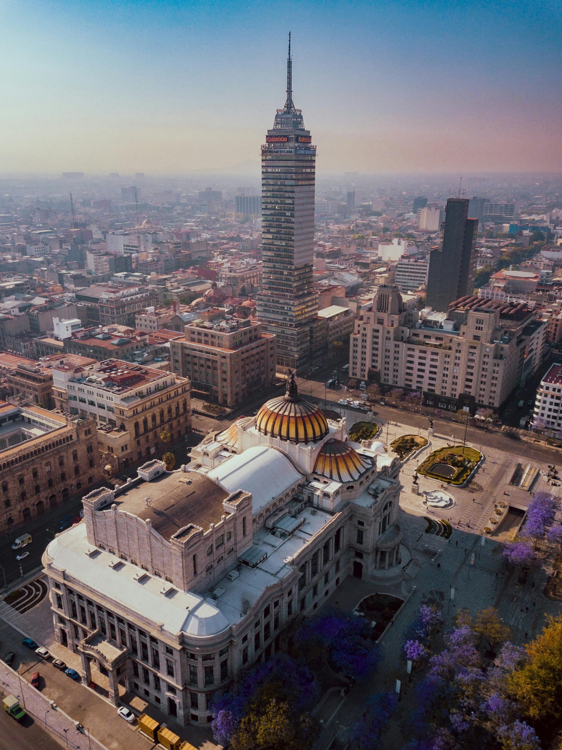 torre latinoamericana y palacio bellas artes palacio bellas artes y torre latinoamericana una de las atracciones de cdmx