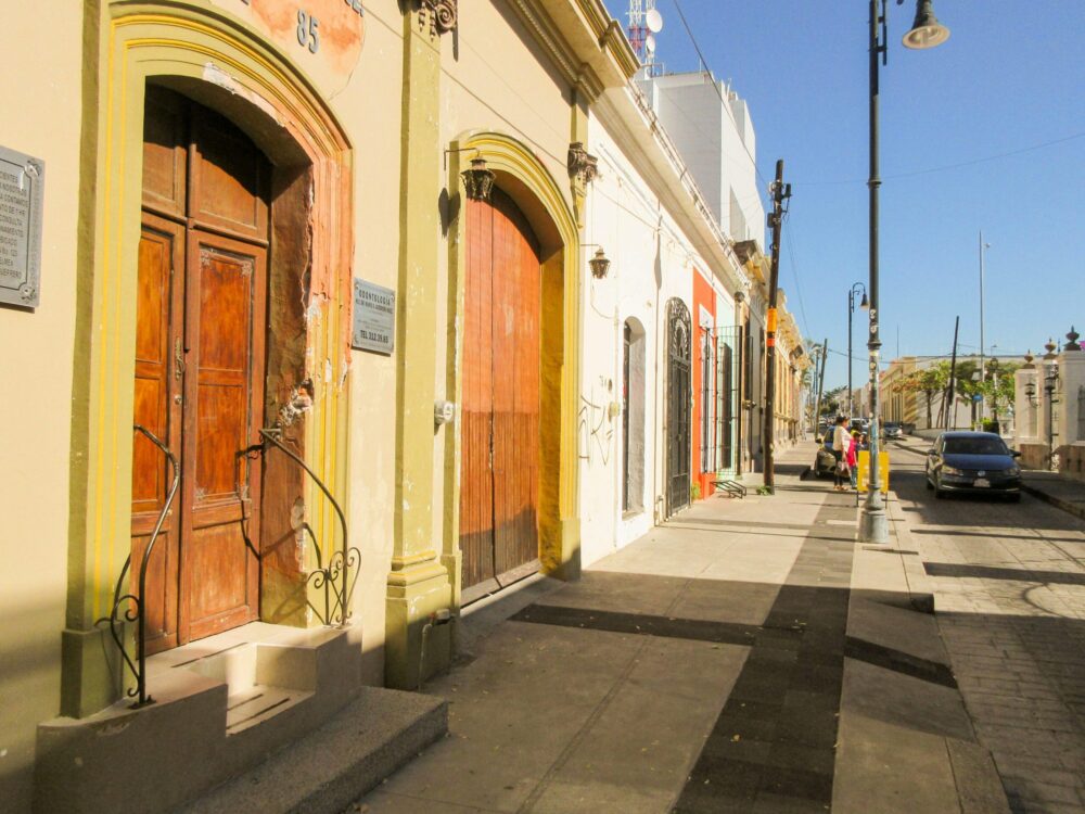 pexels-eric-seddon-1664101-27001393 (1) CALLES DE MANZANILLO EN EL ESTADO DE COLIMA