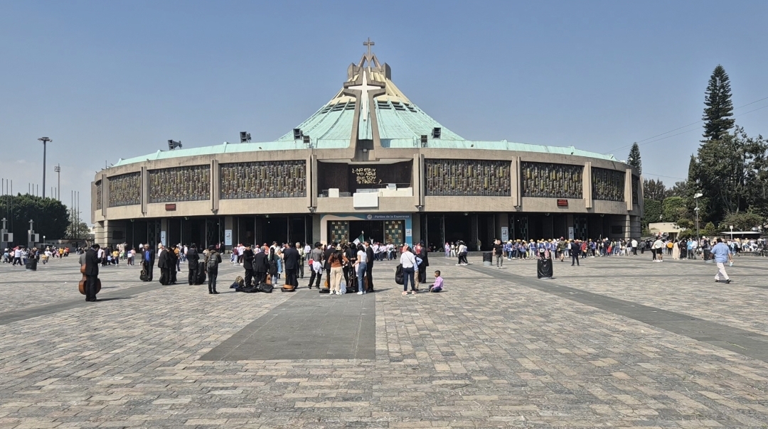 BASILICA DE GUADALUPE BASILICA DE GUADALUPE