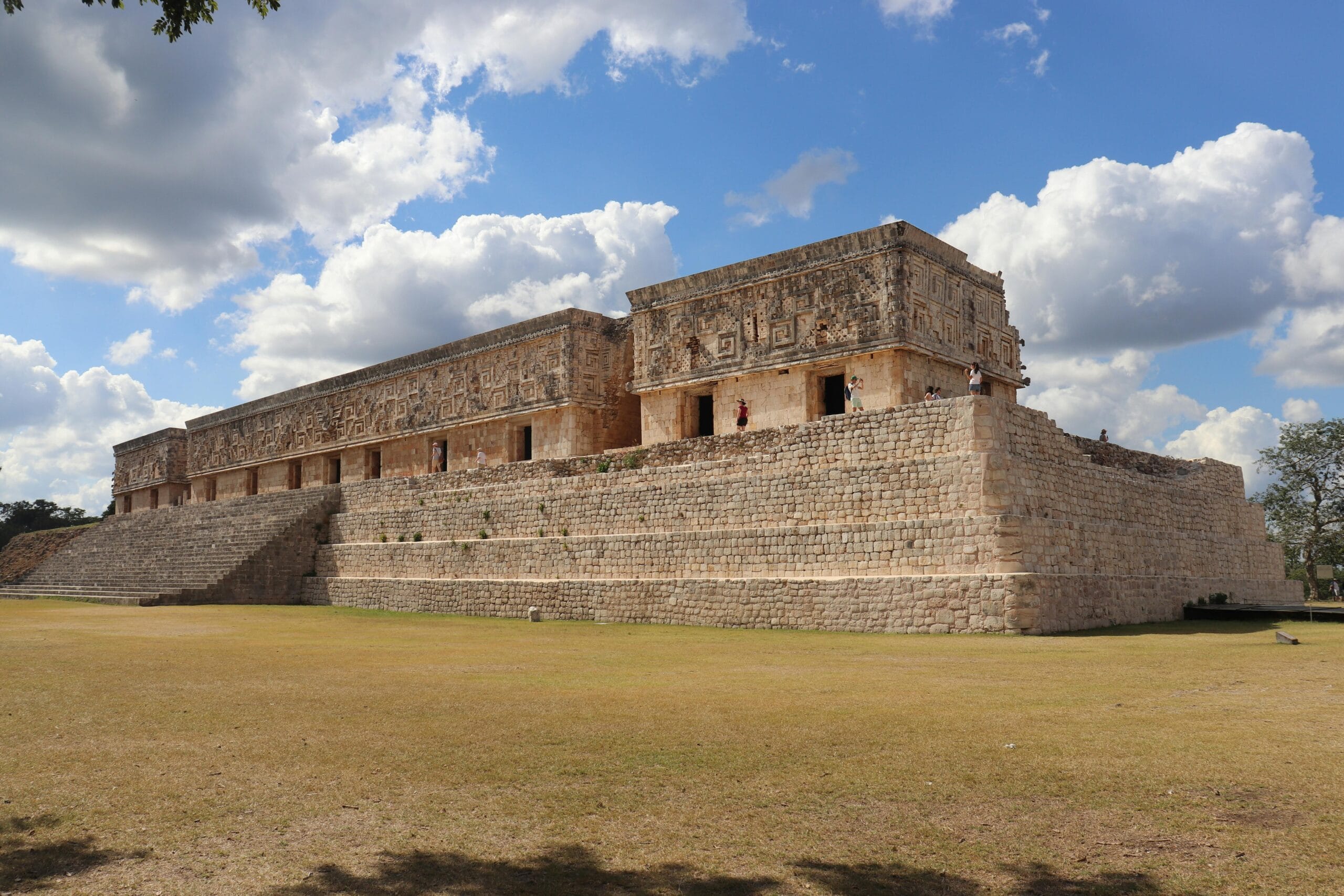uxmal forma parte de la ruta puuc