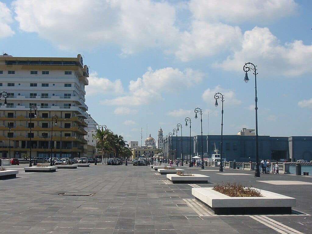 malecon de veracruz ciudad uno de los lugares que hay que ver en el lugar
